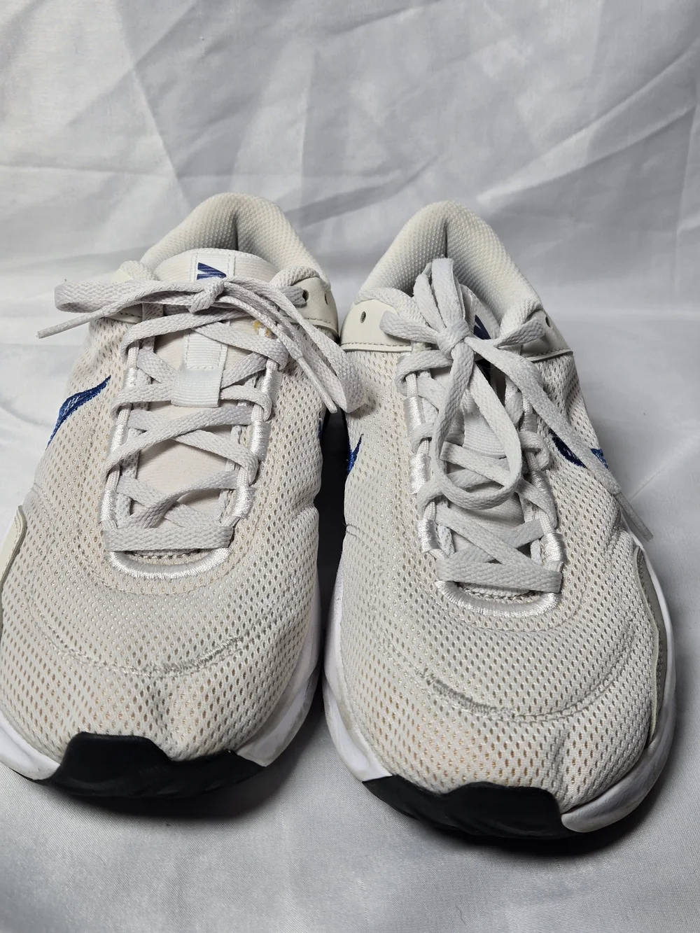 Nike lightweight sneakers